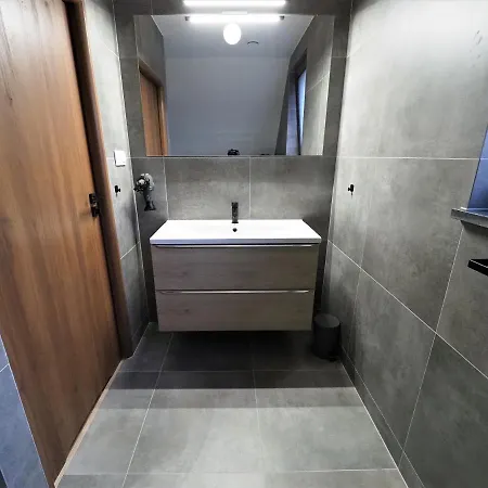 Semesterbostad Dom Pod Gorami